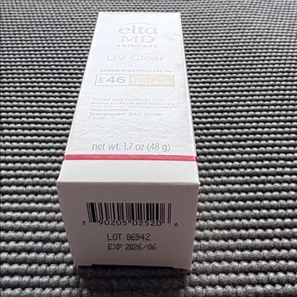 EltaMD Skincare UV Clear Tinted Face Sunscreen New Never Used - Picture 2 of 3
